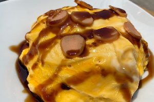 ข้าวหน้าไข่ข้น ราดซอส เทริยากิ (Thick omelet Teriyaki Sauce with rice)