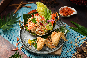 Som Tum Thai Gai Tod