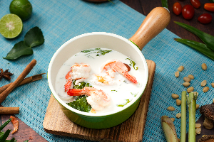 Tom Kati Phak Miang Goong Sod