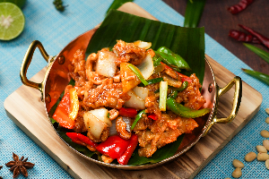 Gai Pad Med Ma Muang