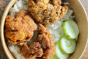 ข้าวไก่คาราเกะ