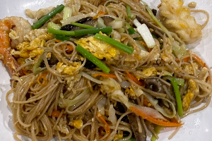 ผัดหมี่ฮ่องกง / Hongkong Stir Fried Noodles