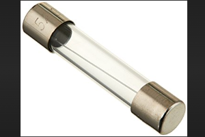 E7 ฟิวส์ 5 แอมป์ LOTALLV1FUSE 5A/20 MM