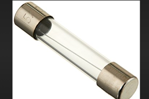 E10 ฟิวส์ 15 แอมป์ 20 มม LOTALLV1FUSE 15A/20MM