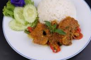 ข้าวพริกแกงหมูชิ้น