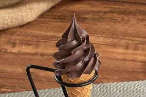 冰淇淋 ( bīng qí lín)