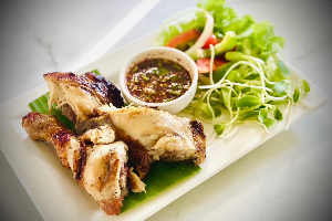 ไก่ย่างเนรมิตจิ้มแจ่ว