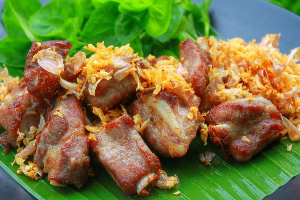 ซี่โครงหมูทอดกระเทียม