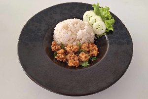 Rice + Fried Meat with garlic and pepper ข้าว + ทอดกระเทียม