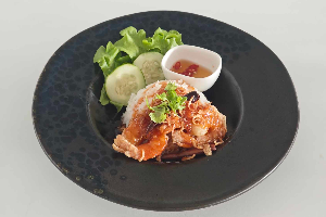 Rice + Deep fried shrimp with tamarind sauce ข้าว + กุ้งราดซอสมะขาม