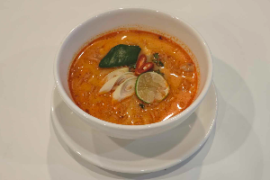 Creamy Tom Yum Soup ต้มยำน้ำข้น