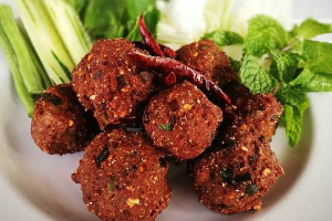 ลาบหมูทอด