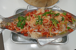 ปลากะพงนึ่งมะนาว