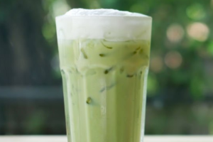 มัทฉะลาเต้เย็น - Iced Matcha Latte