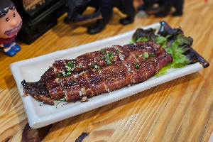 Ugani Sashimi ปลาไหล ซาชิมิ