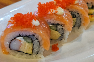 แซลมอนโรล