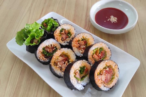 Kinchi kimbap - กิมจิ คิมบับ