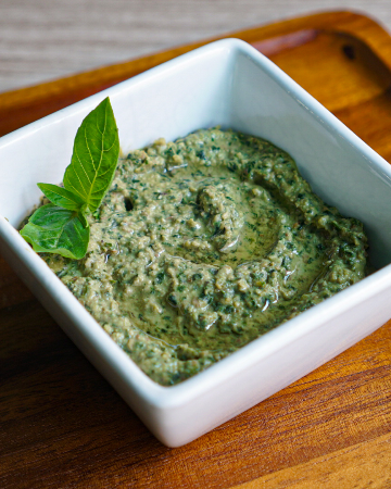 Vegan Spinach Pesto Hummus