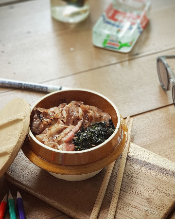 grilled beef rice with sweet soy sauce