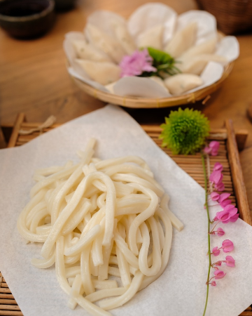 udon noodle (เส้นอุด้ง)