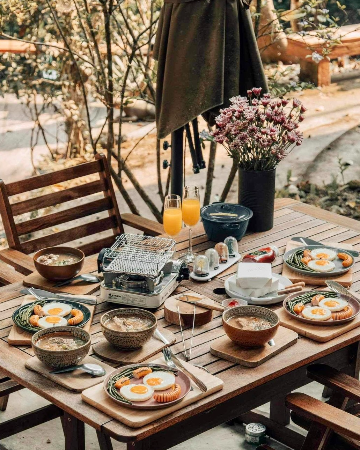 rice soup with stewed pork bones