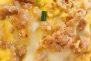 ข้าวไข่ข้นหมู
