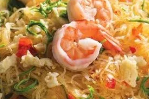 ผัดวุ้นเส้นชะอมกุ้ง