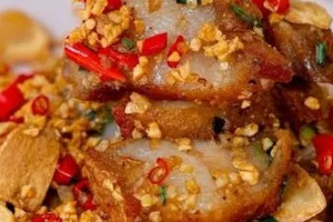 ข้าวหมูกรอบคั่วพริกเกลือ