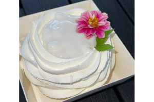 เค้กมะพร้าวหน้านิ่ม (Fluffy Coconut Cake)