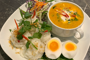 RICE NOODLES CRAB CURRY STOCK