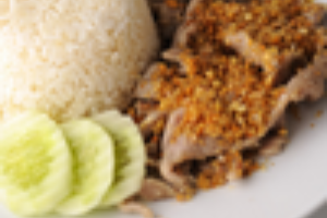 ข้าวหมู / ไก่ทอดกระเทียม