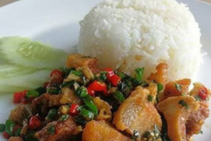 หมูกรอบคั่วพริกเกลือ