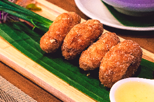 ทอดมันกุ้ง (Fried Shrimp Cake)
