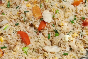 ข้าวผัดอกไก่