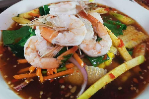 ยำกุ้งลวก