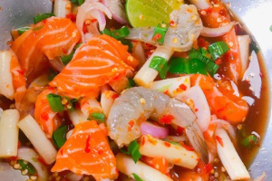 ยำแซลม่อน(พิเศษ)+กุ้งสด