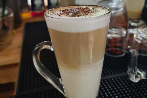 ลาเต้แมคคาเมียนัท Macania Nut Latte