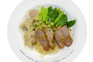 บะหมี่หมูแดงเกี๊ยวหมู / เกี๊ยวกุ้ง