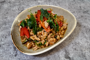 ผัดกะเพราไก่ (PHAD KA-PRAO GAI)