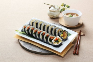 김밥 (GimBap - คิมบับ) ข้าวห่อสาหร่าย