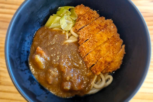 อุด้งแกงกะหรี่ (ทงคัตสึ&กุ้งเทมปุระ)