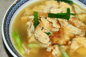 แกงจืดไข่น้ำหมูสับ