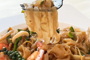 เส้นใหญ่ผัดขี้เมา