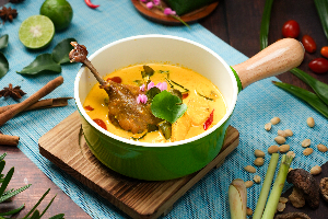 GAENG PHED PED YANG