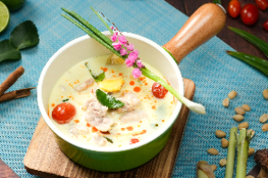 TOM KHA GAI