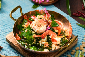 PAD PHAK MIANG GOONG SOD