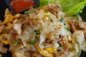 ก๊วยเตี๋ยวคั่วหมูสันคอ