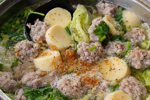 แกงจืดวุ้นเส้นเต้าหู้หมูสับ