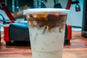 มัคคิอาโต้ (Macchiato)