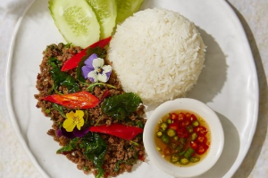 กะเพราเนื้อราดข้าว